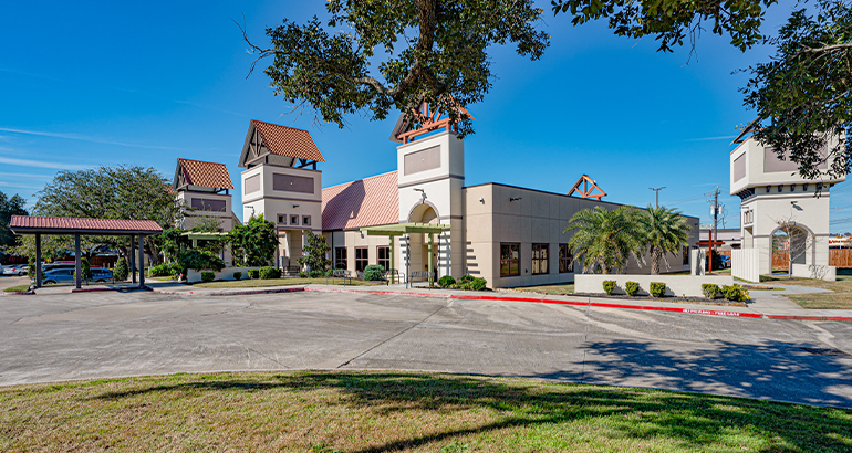 4002 Burke Rd, Pasadena, TX 77504
