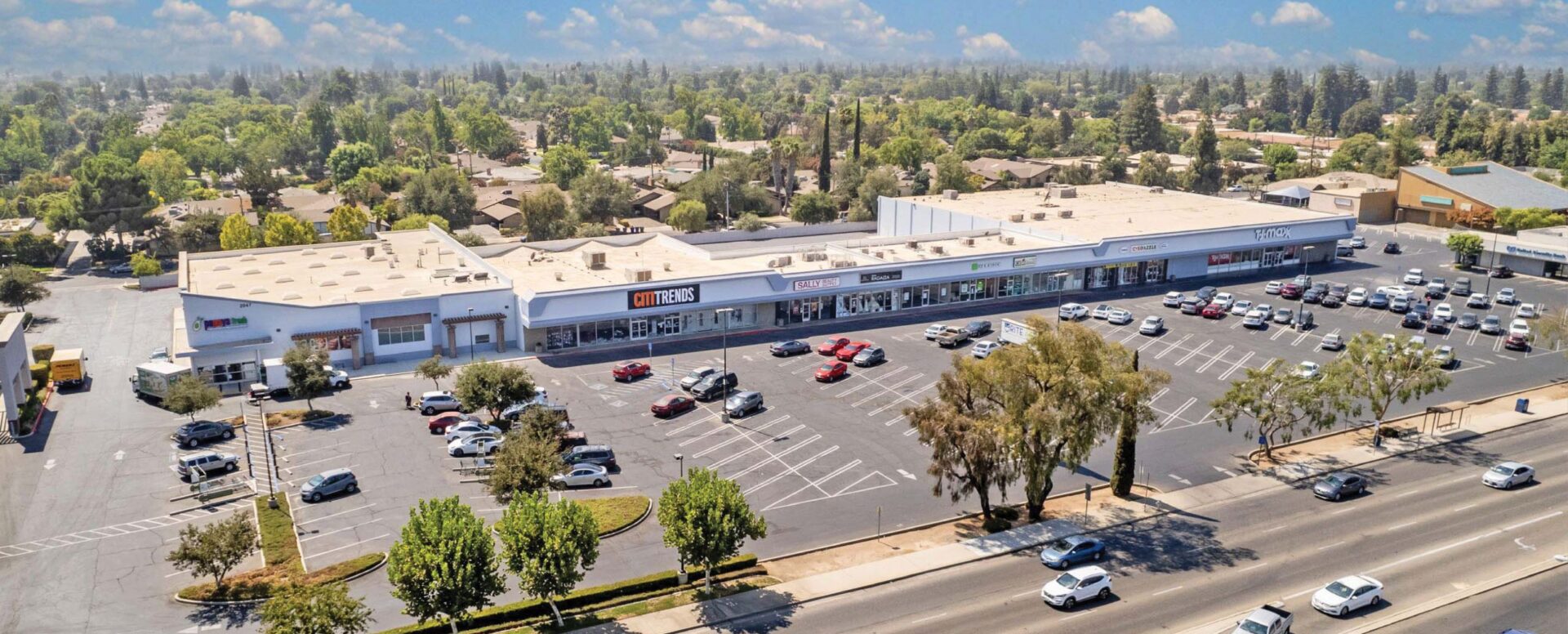 Matthews™ Represents Buyer in $11.1M Sale of CA Shopping Center - Matthews
