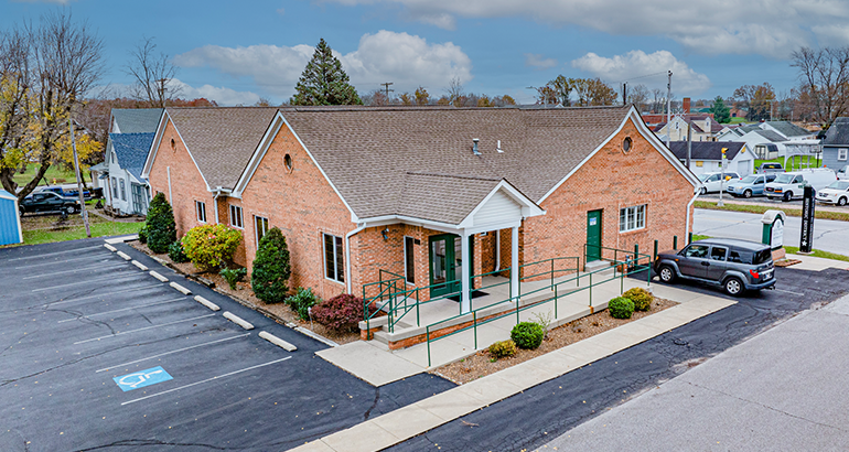 214 E Mcclain Ave, Scottsburg, IN 47170