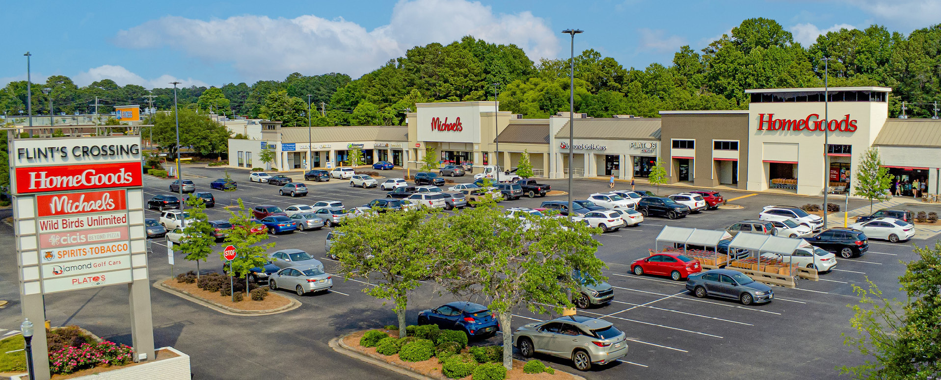 Matthews™ Executes Sale of Premier Neighborhood Retail Center - Matthews