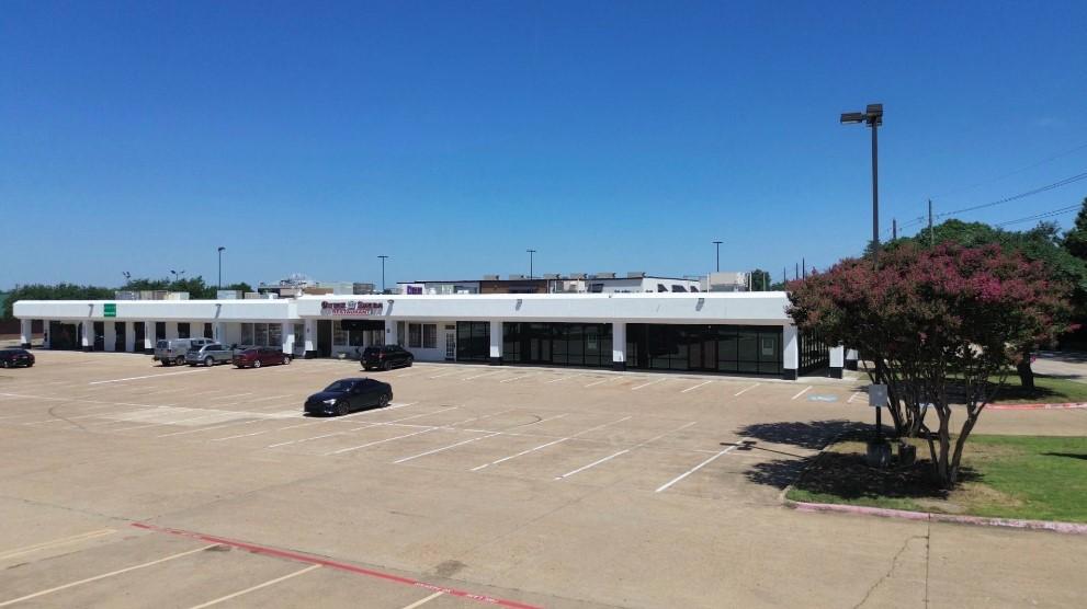14885 Inwood Rd, Addison, TX 75001