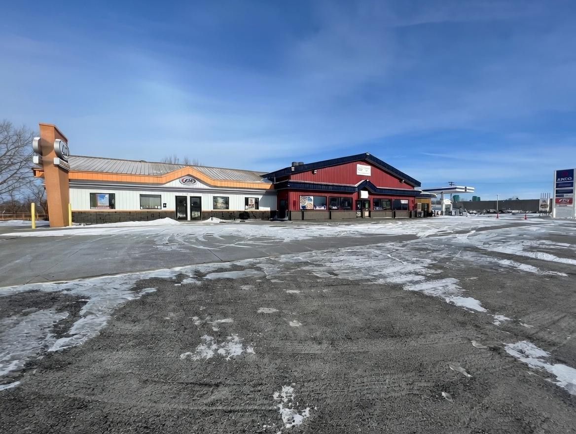 620 Dutch Lake Dr, Howard Lake, MN 55369