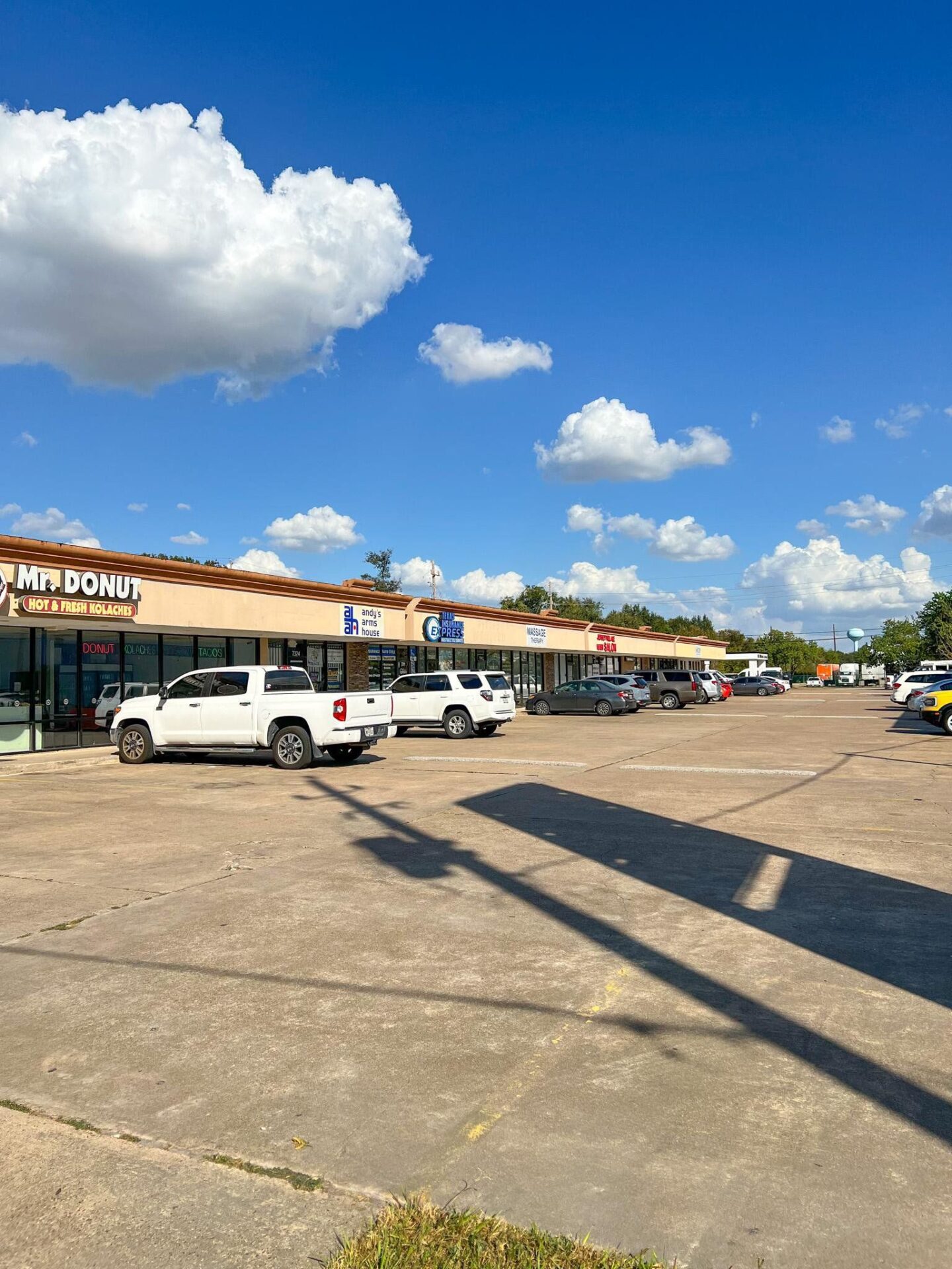 7324 Senate Ave, Jersey Village, TX 77040