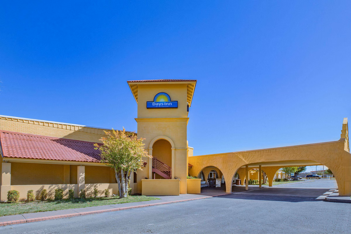 Days Inn by Wyndham Del Rio