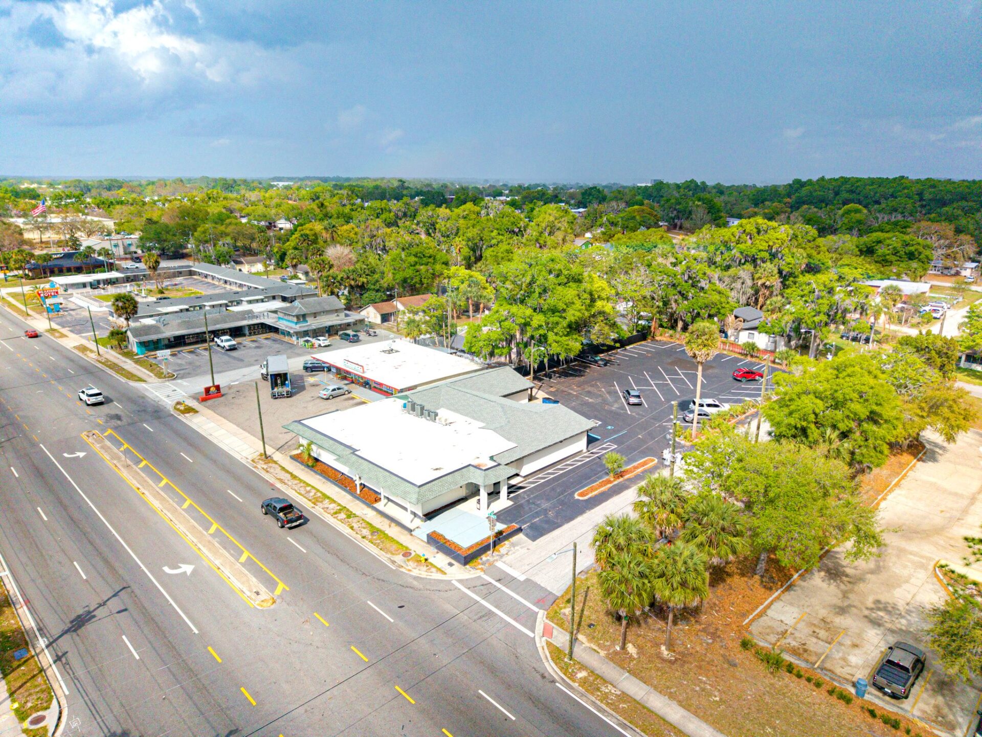 1329 N Woodland Blvd, Deland, FL 32720
