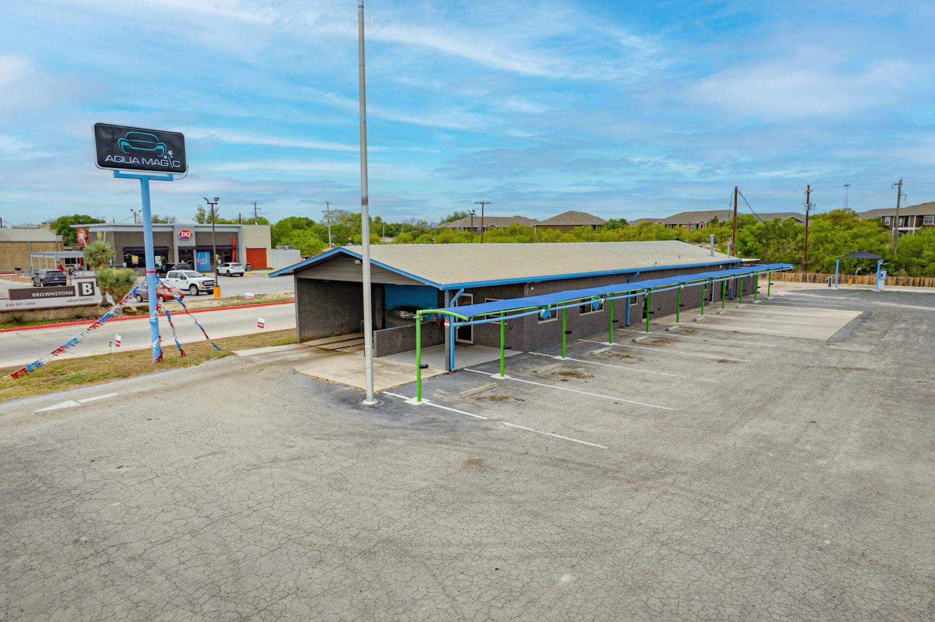 2226 E Main St, Uvalde, TX 78801