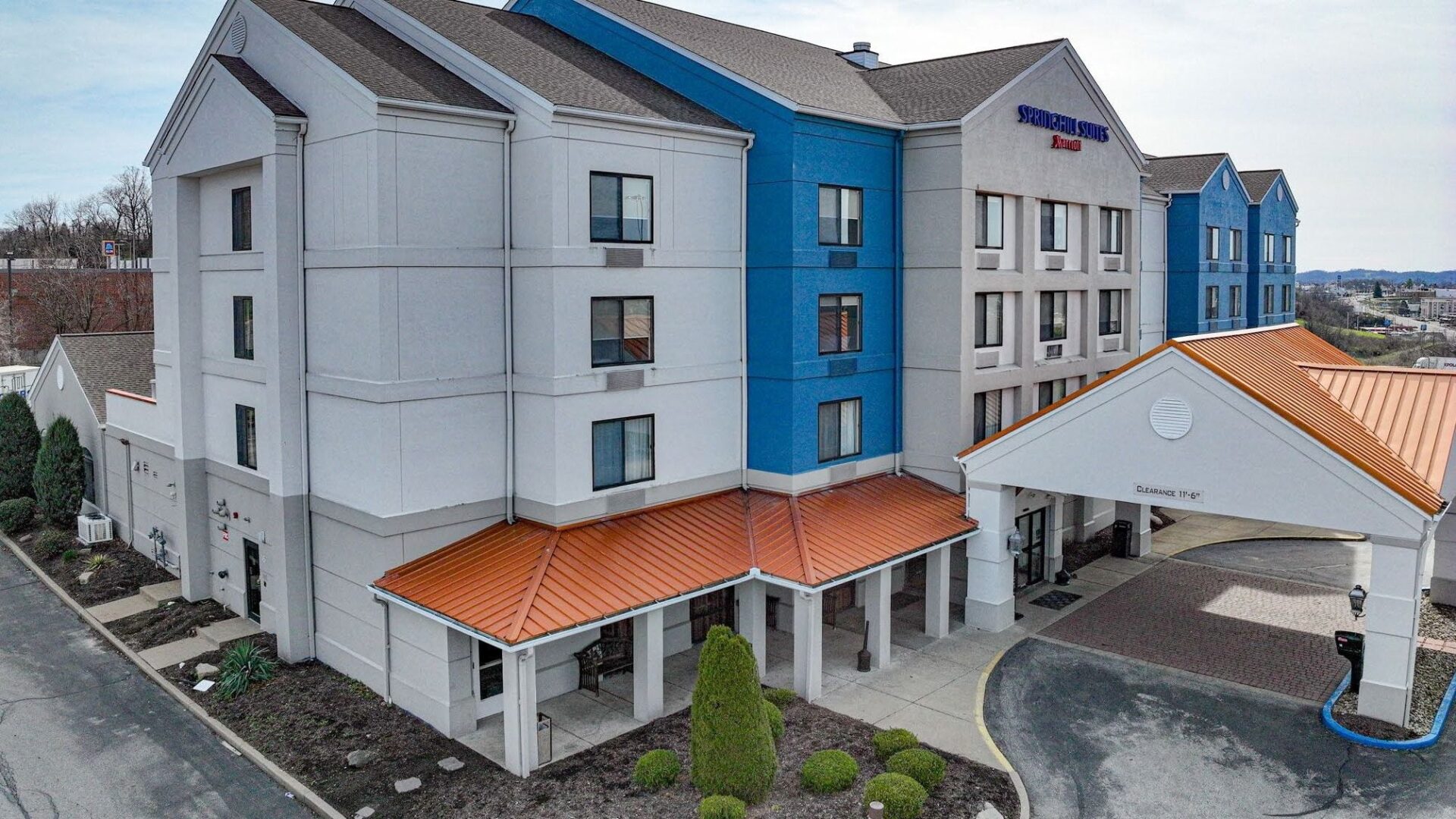 16 Trinity Point Dr, Washington, PA 15301
