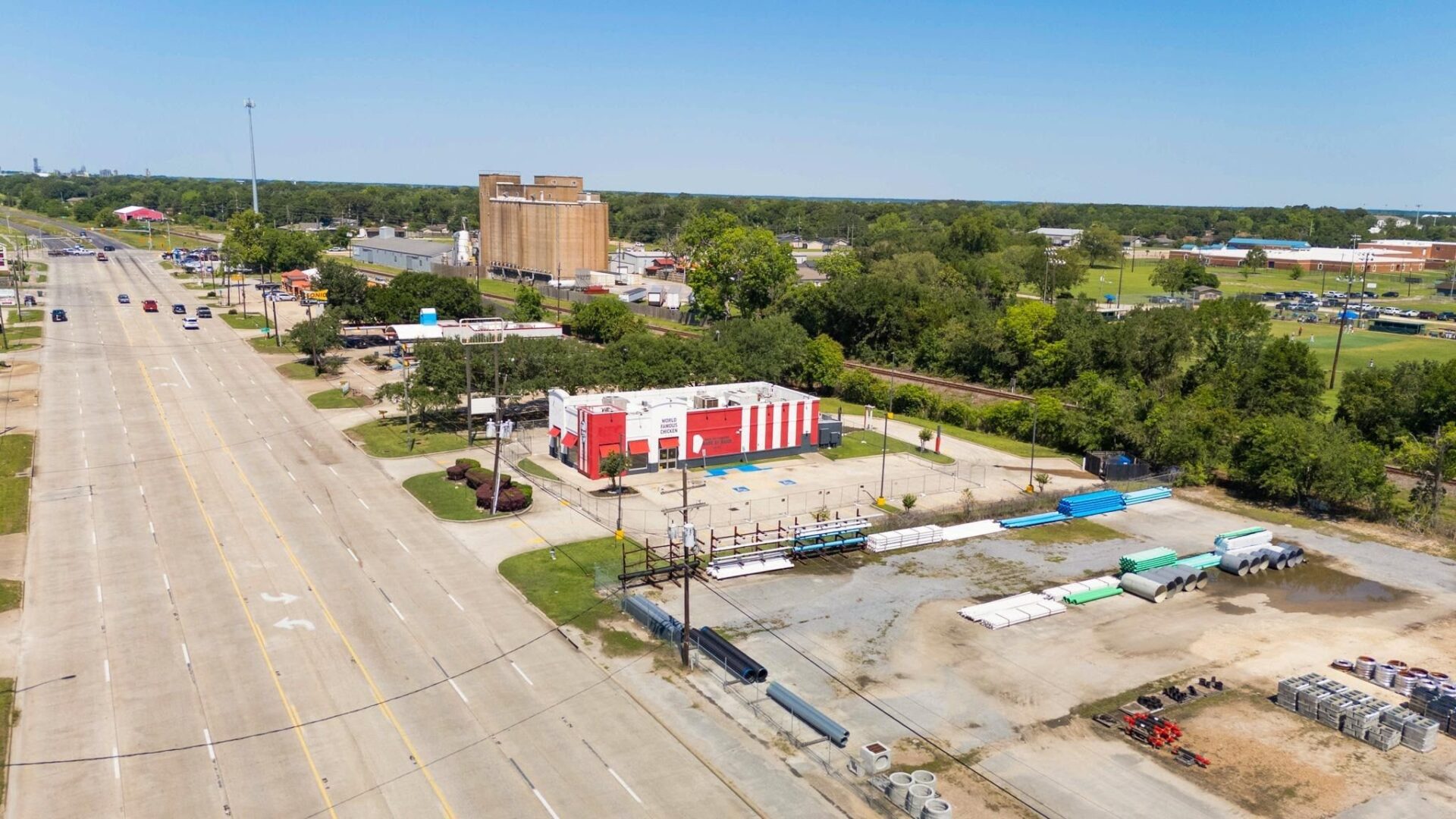 8090 College St, Beaumont, TX 77707
