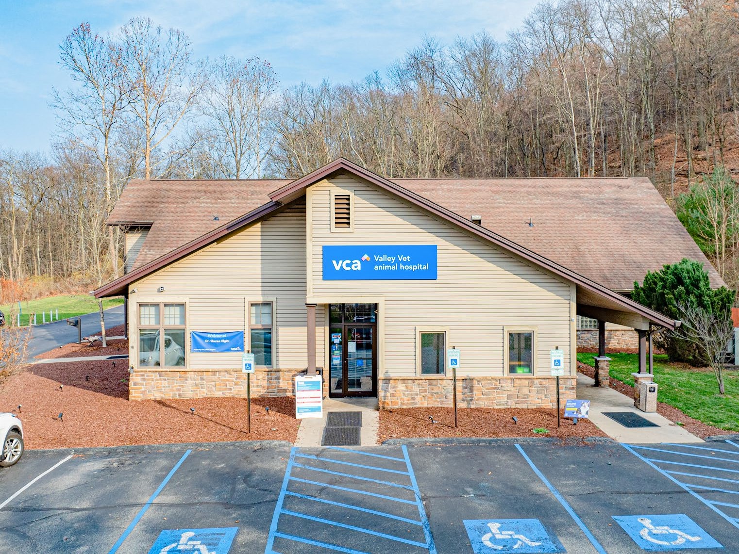 853 Falcon Park Rd, Lower Burrell, PA 15068