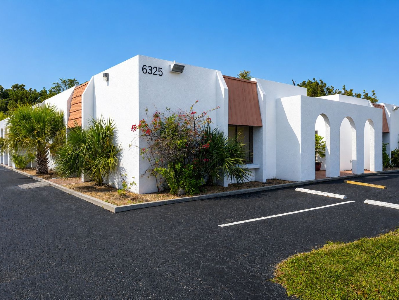 6325 Presidential Ct, Fort Myers, FL 33919